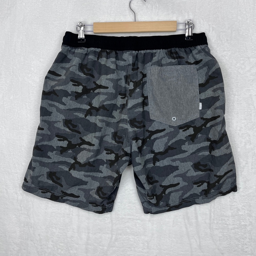 Vuori Kore Shorts Mens Size L Grey Camo Athletic Gym Lined 7.5 Inch Inseam - Picture 2 of 11